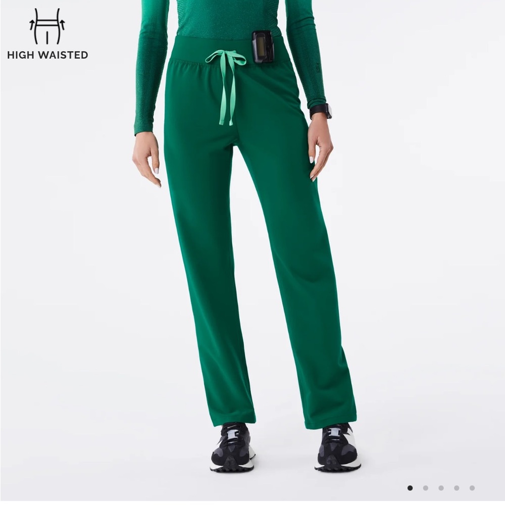 FIGS | NWT Hunter Green Livingston High Waisted Scrub Pants